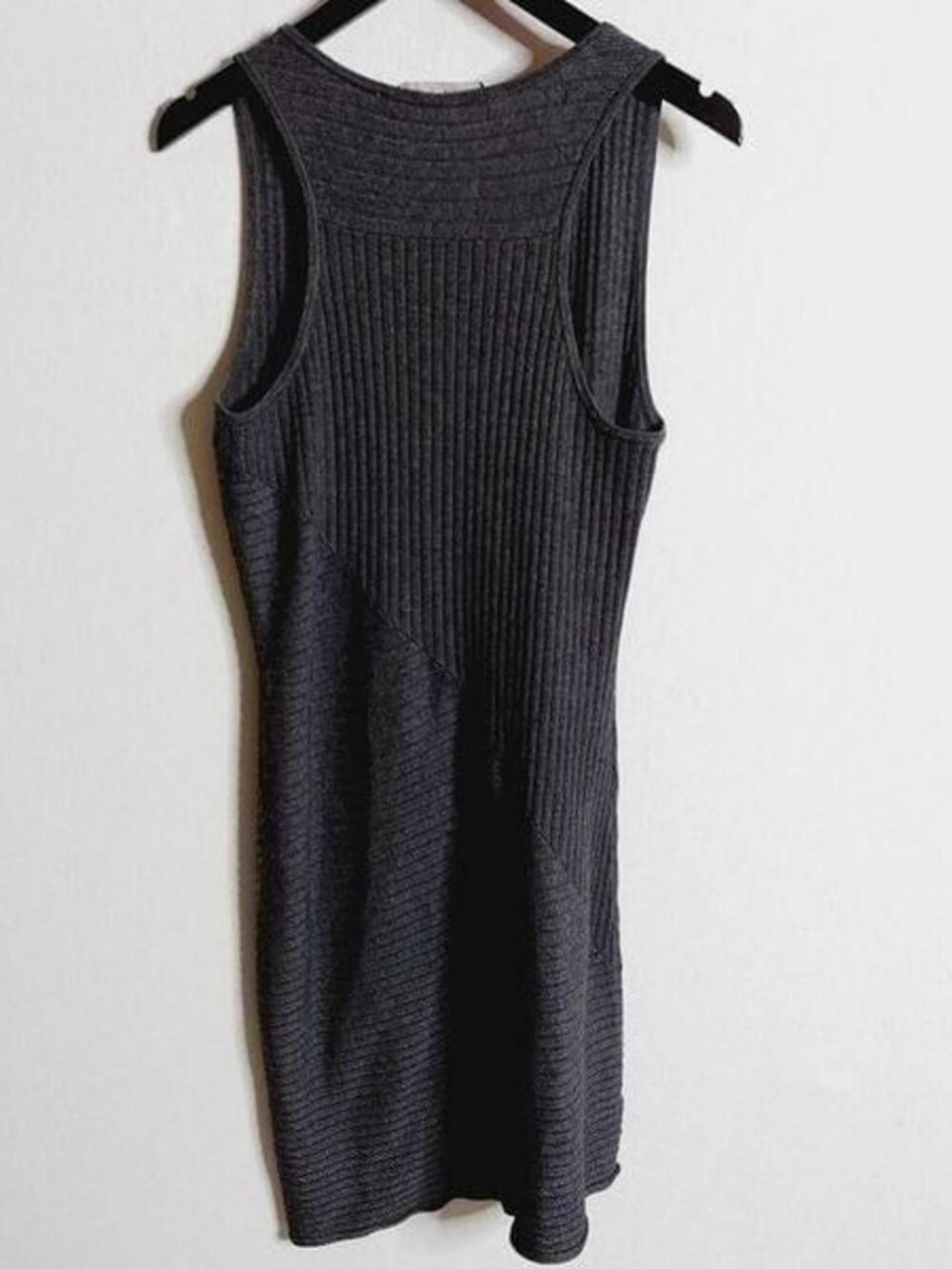 Sleeveless sweater
